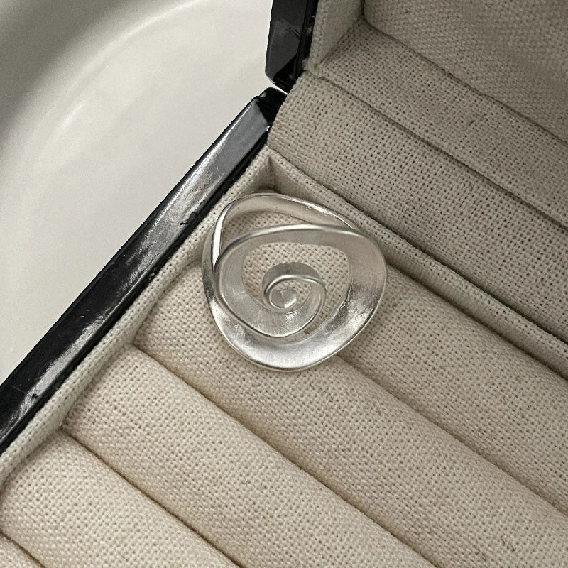 Flow Helix Ring