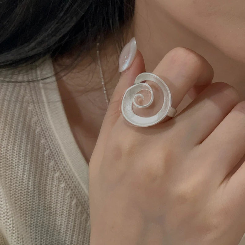 Flow Helix Ring