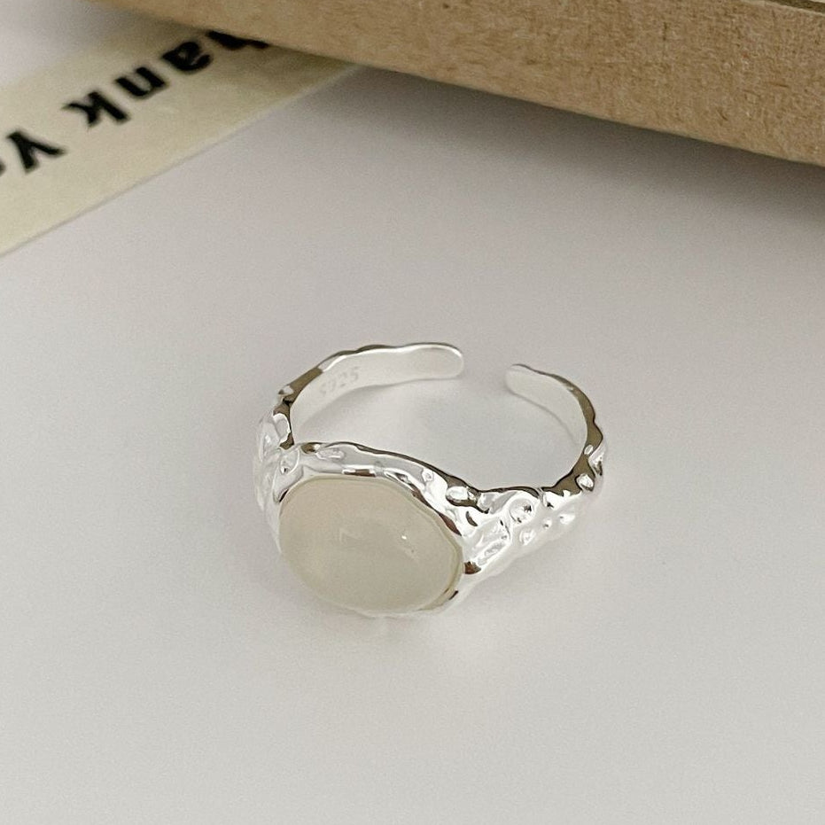 Oval White Agate Ring