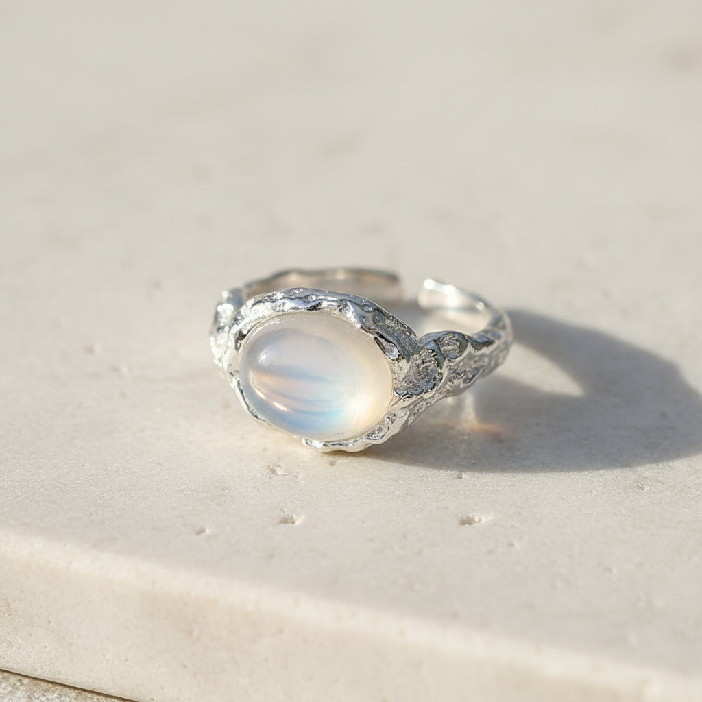 Oval White Agate Ring