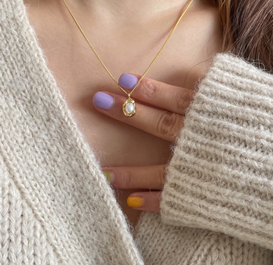 Pearl Pod Pendant