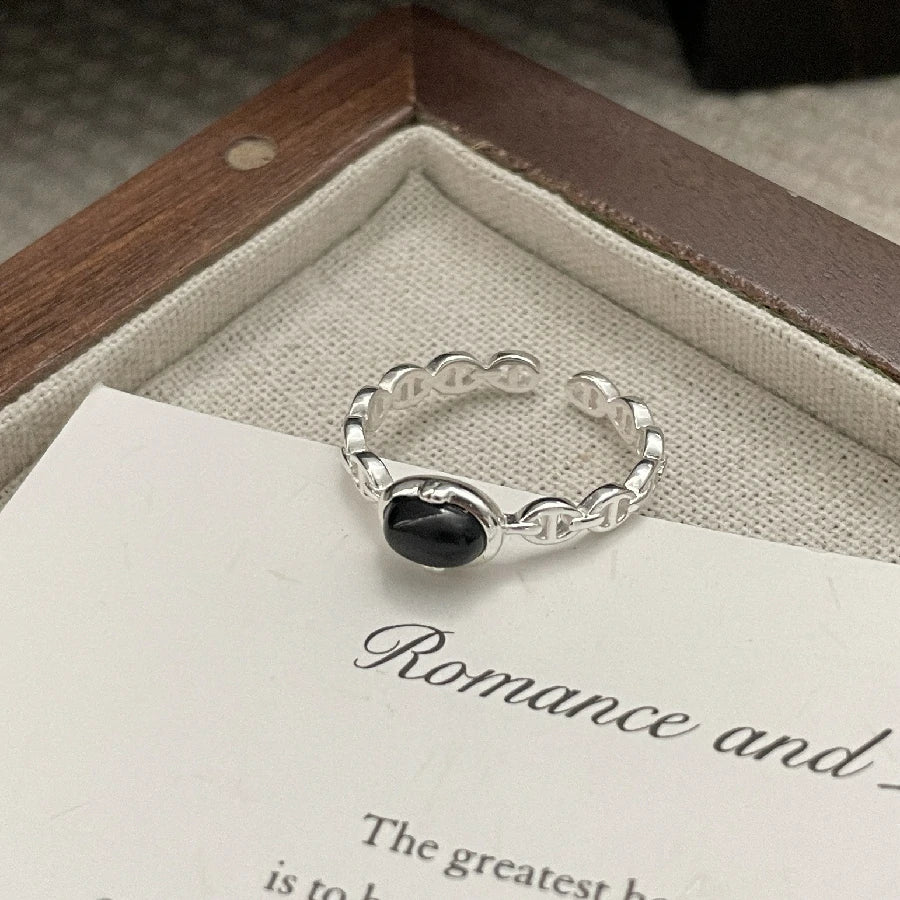 Oval Flow Ring
